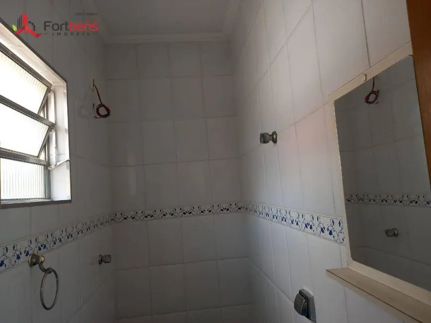 Casa para alugar, 180m2 em Região Central, Caieiras - SP - imagem 7 Foto 7 de Casa para alugar, 180m2 em Região Central, Caieiras - SP