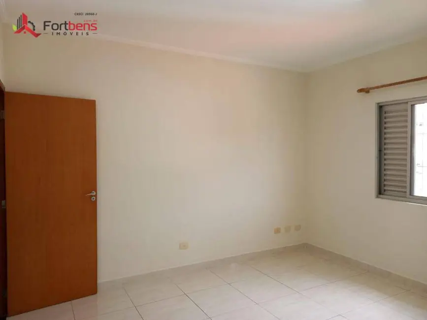 Foto 17 de Casa para alugar, 180m2 em Região Central, Caieiras - SP