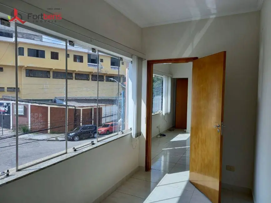 Casa para alugar, 180m2 em Região Central, Caieiras - SP - imagem 6 Foto 6 de Casa para alugar, 180m2 em Região Central, Caieiras - SP