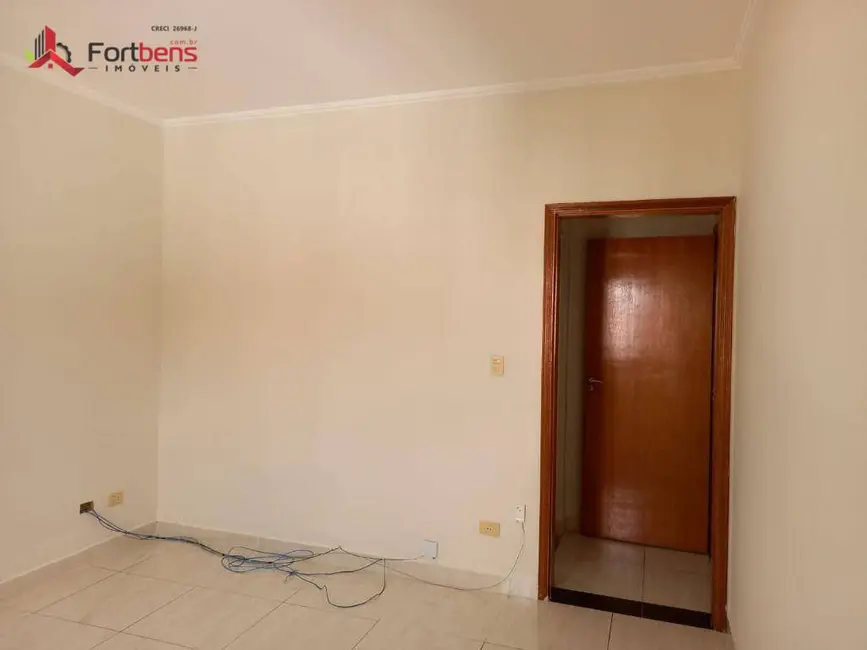 Foto 18 de Casa para alugar, 180m2 em Região Central, Caieiras - SP