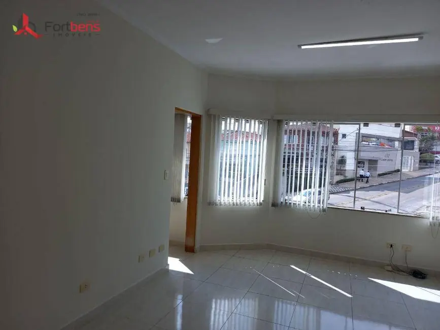 Casa para alugar, 180m2 em Região Central, Caieiras - SP - imagem 3 Foto 3 de Casa para alugar, 180m2 em Região Central, Caieiras - SP