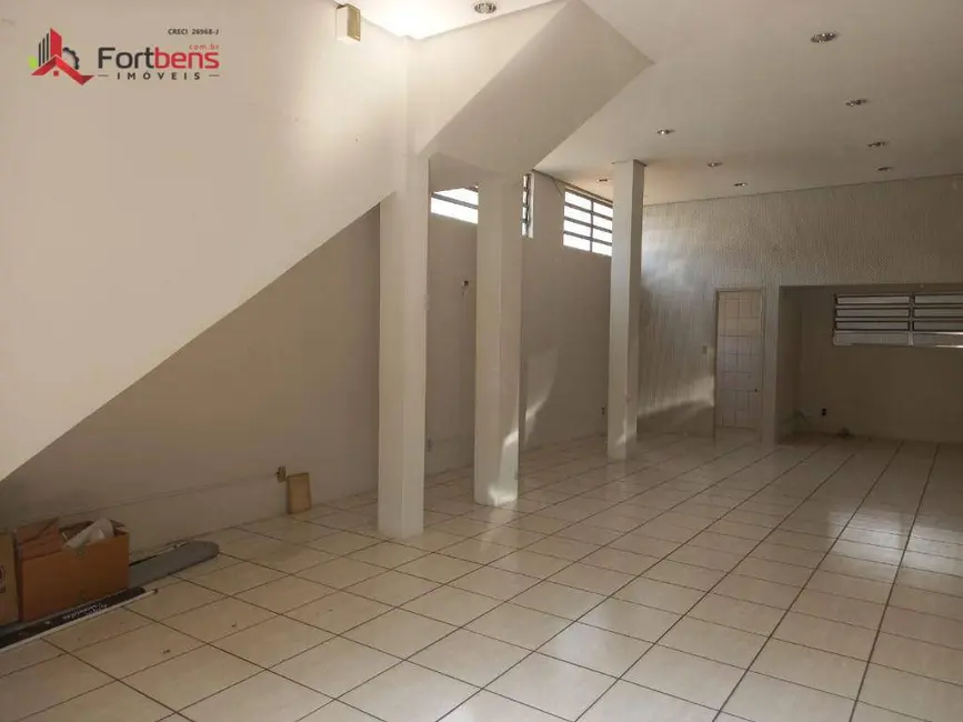 Sala Comercial para alugar, 200m2 em Região Central, Caieiras - SP - imagem 4 Foto 4 de Sala Comercial para alugar, 200m2 em Região Central, Caieiras - SP