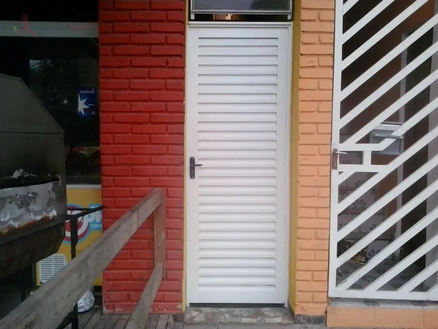 Foto 2 de Casa com 2 quartos à venda, 345m2 em Serpa, Caieiras - SP