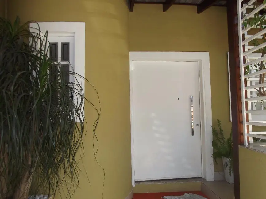 Foto 3 de Casa de Condomínio com 3 quartos à venda, 234m2 em Serpa, Caieiras - SP