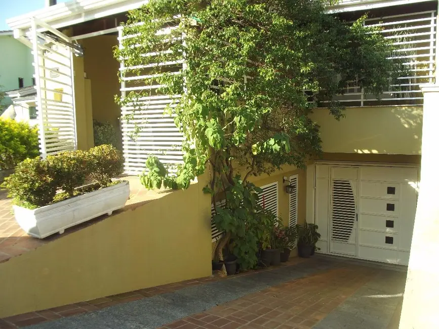Foto 1 de Casa de Condomínio com 3 quartos à venda, 234m2 em Serpa, Caieiras - SP