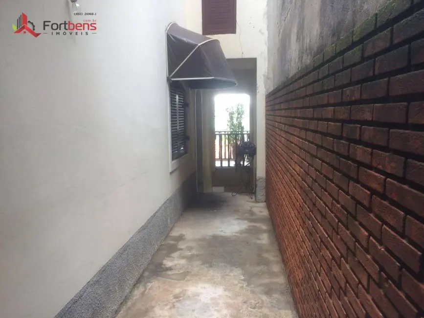 Foto 3 de Casa com 2 quartos à venda, 203m2 em Laranjeiras, Caieiras - SP