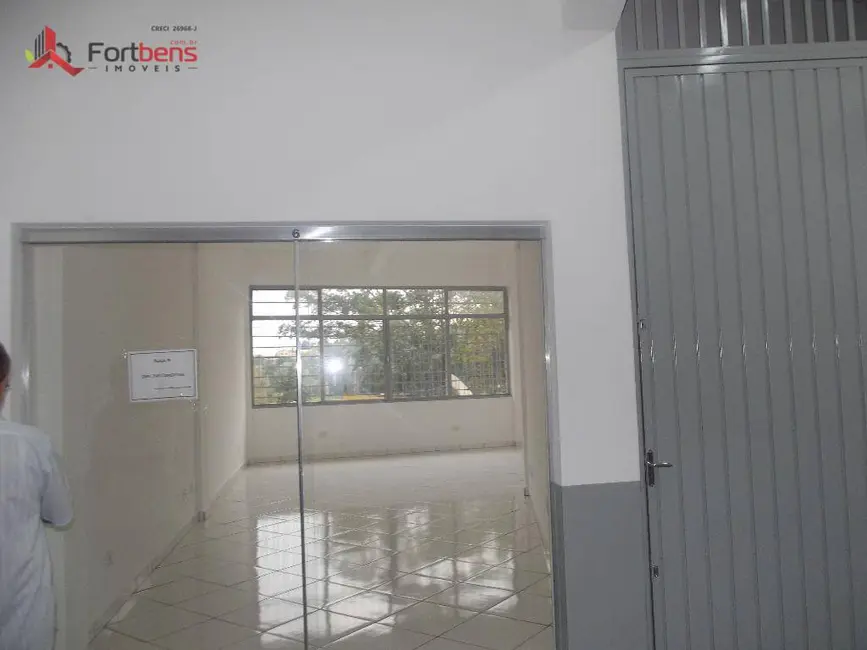 Sala Comercial para alugar, 60m2 em Laranjeiras, Caieiras - SP - imagem 3 Foto 3 de Sala Comercial para alugar, 60m2 em Laranjeiras, Caieiras - SP