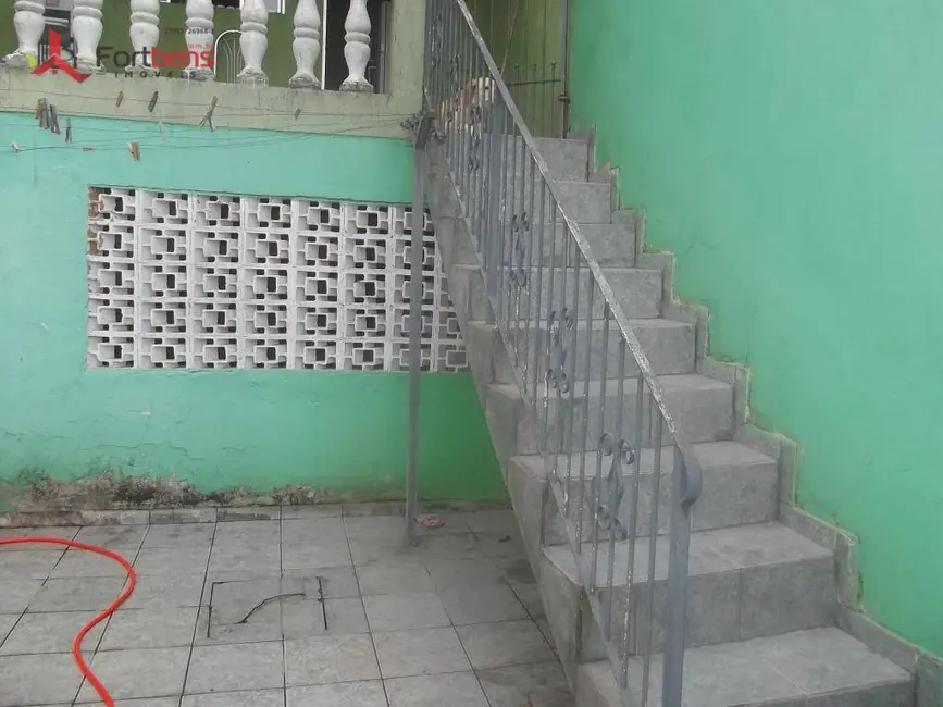 Casa com 3 quartos à venda, 300m2 em Laranjeiras, Caieiras - SP - imagem 4 Foto 4 de Casa com 3 quartos à venda, 300m2 em Laranjeiras, Caieiras - SP