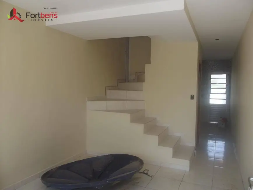 Sobrado com 2 quartos à venda, 300m2 em Jardim Alegria, Francisco Morato - SP - imagem 8 Foto 8 de Sobrado com 2 quartos à venda, 300m2 em Jardim Alegria, Francisco Morato - SP