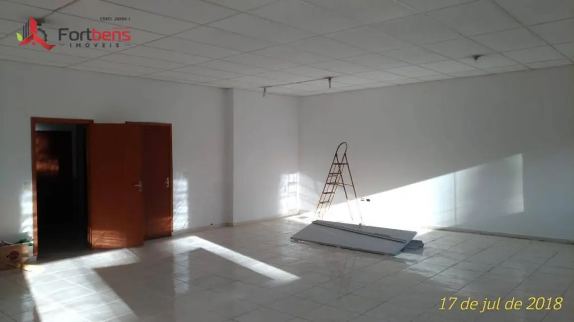 Foto 4 de Sala Comercial para alugar, 204m2 em Serpa, Caieiras - SP