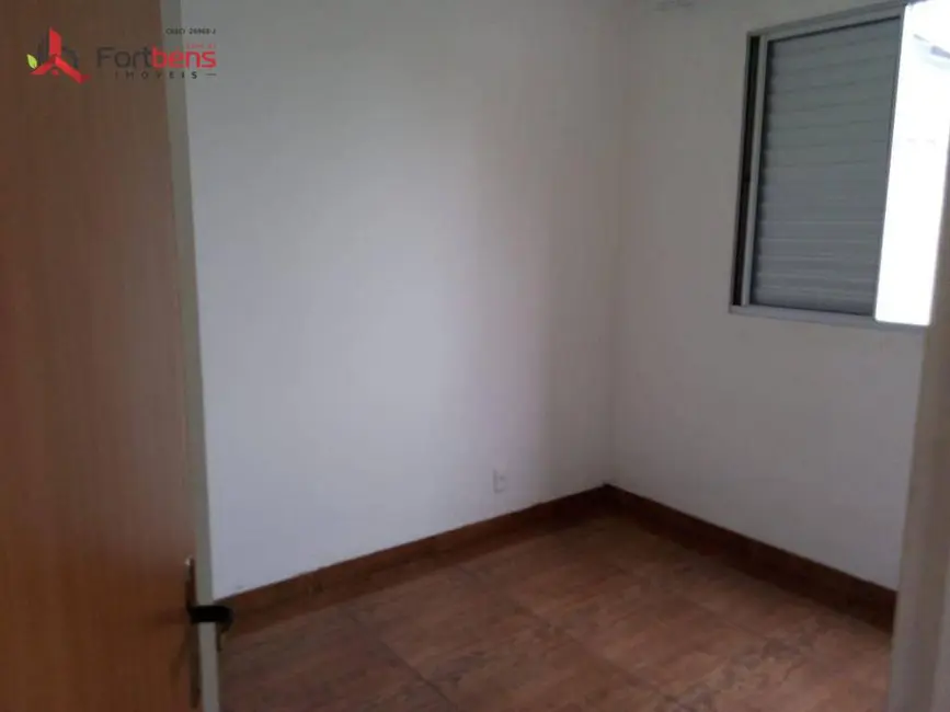 Apartamento com 2 quartos para alugar, 45m2 em Caxangá, Suzano - SP - imagem 7 Foto 7 de Apartamento com 2 quartos para alugar, 45m2 em Caxangá, Suzano - SP