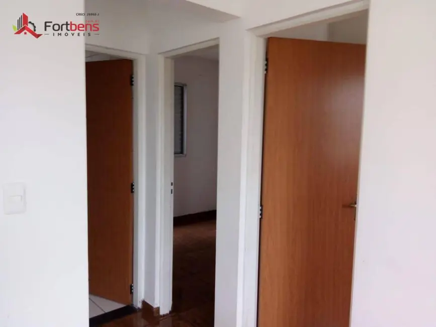 Apartamento com 2 quartos para alugar, 45m2 em Caxangá, Suzano - SP - imagem 5 Foto 5 de Apartamento com 2 quartos para alugar, 45m2 em Caxangá, Suzano - SP