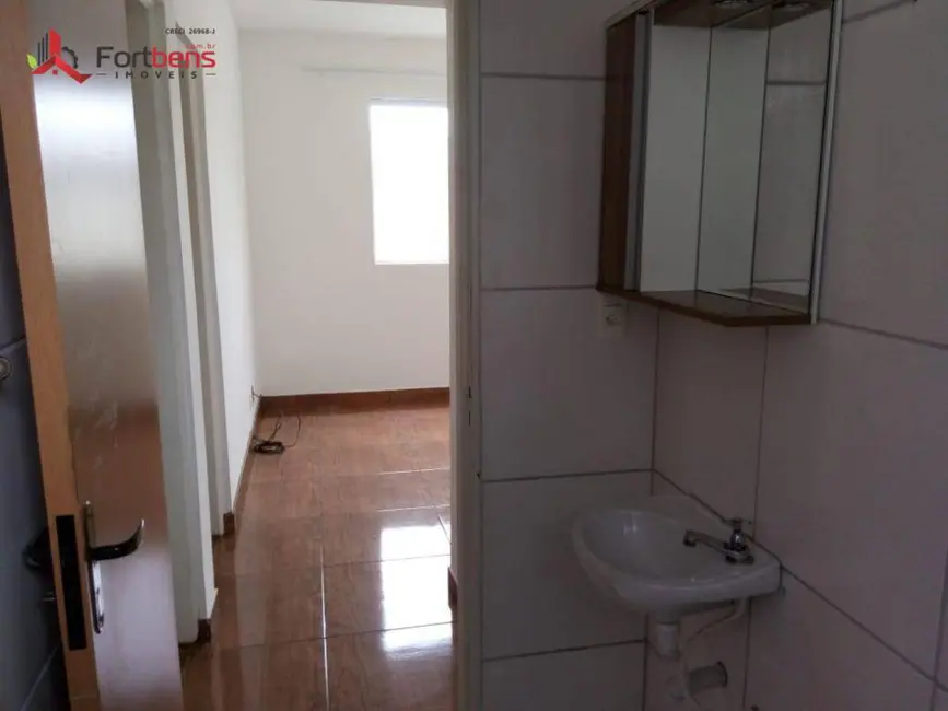Apartamento com 2 quartos para alugar, 45m2 em Caxangá, Suzano - SP - imagem 9 Foto 9 de Apartamento com 2 quartos para alugar, 45m2 em Caxangá, Suzano - SP