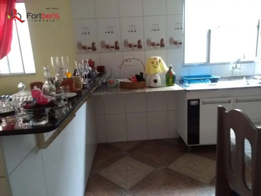 Casa com 2 quartos à venda, 300m2 em Jardim Alegria, Francisco Morato - SP - imagem 8 Foto 8 de Casa com 2 quartos à venda, 300m2 em Jardim Alegria, Francisco Morato - SP