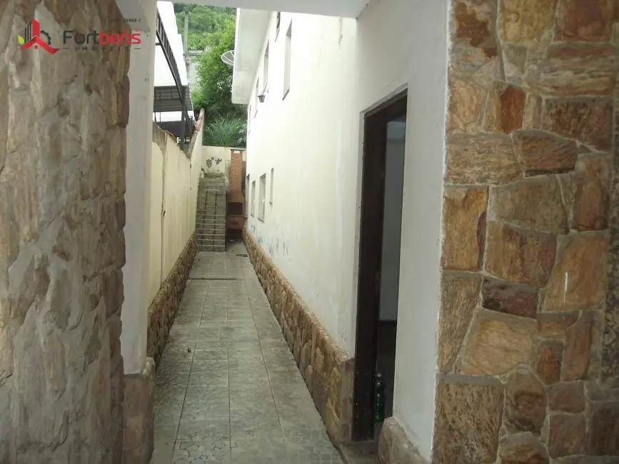 Foto 2 de Sobrado com 4 quartos à venda, 135m2 em Laranjeiras, Caieiras - SP