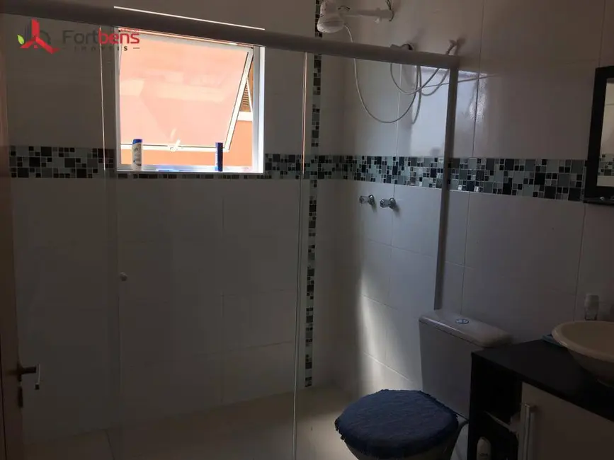 Sobrado com 3 quartos à venda, 129m2 em Laranjeiras, Caieiras - SP - imagem 6 Foto 6 de Sobrado com 3 quartos à venda, 129m2 em Laranjeiras, Caieiras - SP