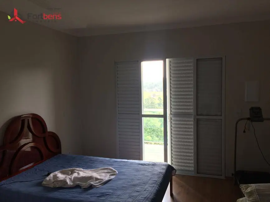 Sobrado com 3 quartos à venda, 129m2 em Laranjeiras, Caieiras - SP - imagem 5 Foto 5 de Sobrado com 3 quartos à venda, 129m2 em Laranjeiras, Caieiras - SP