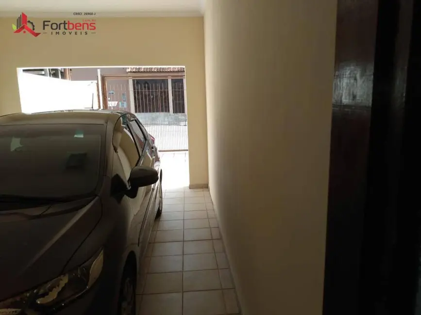 Foto 3 de Sobrado com 3 quartos à venda, 204m2 em Serpa, Caieiras - SP