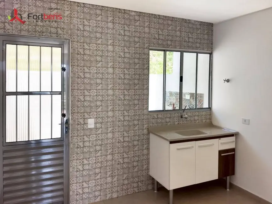 Sobrado com 2 quartos à venda, 51m2 em Jardim Nova Esperança, Francisco Morato - SP - imagem 4 Foto 4 de Sobrado com 2 quartos à venda, 51m2 em Jardim Nova Esperança, Francisco Morato - SP