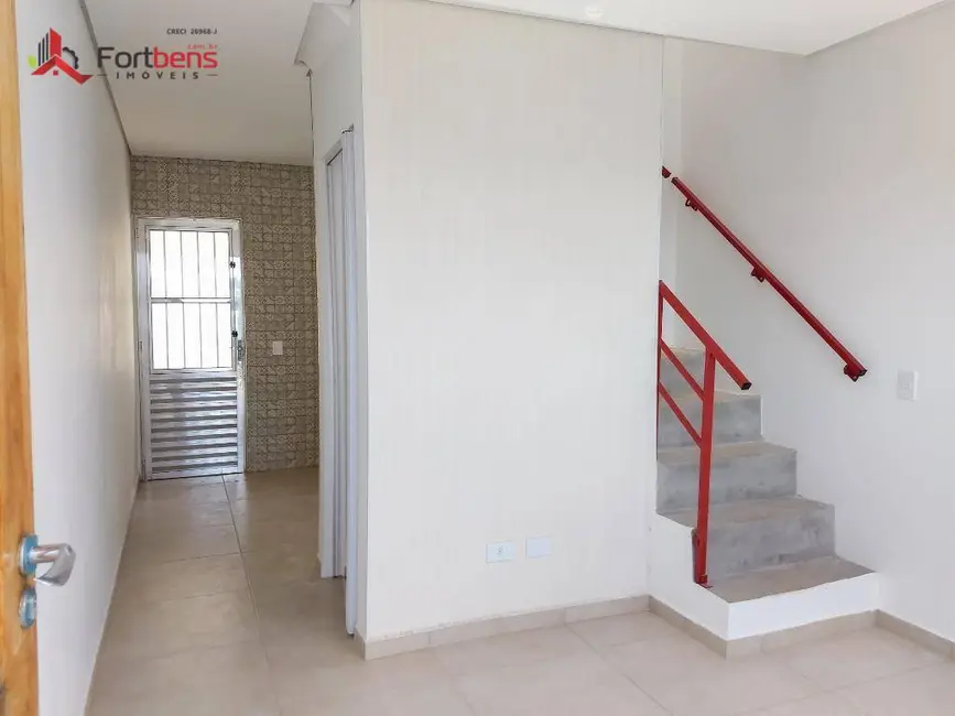 Sobrado com 2 quartos à venda, 51m2 em Jardim Nova Esperança, Francisco Morato - SP - imagem 3 Foto 3 de Sobrado com 2 quartos à venda, 51m2 em Jardim Nova Esperança, Francisco Morato - SP