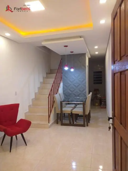 Sobrado com 2 quartos à venda, 100m2 em Jardim Alegria, Francisco Morato - SP - imagem 6 Foto 6 de Sobrado com 2 quartos à venda, 100m2 em Jardim Alegria, Francisco Morato - SP