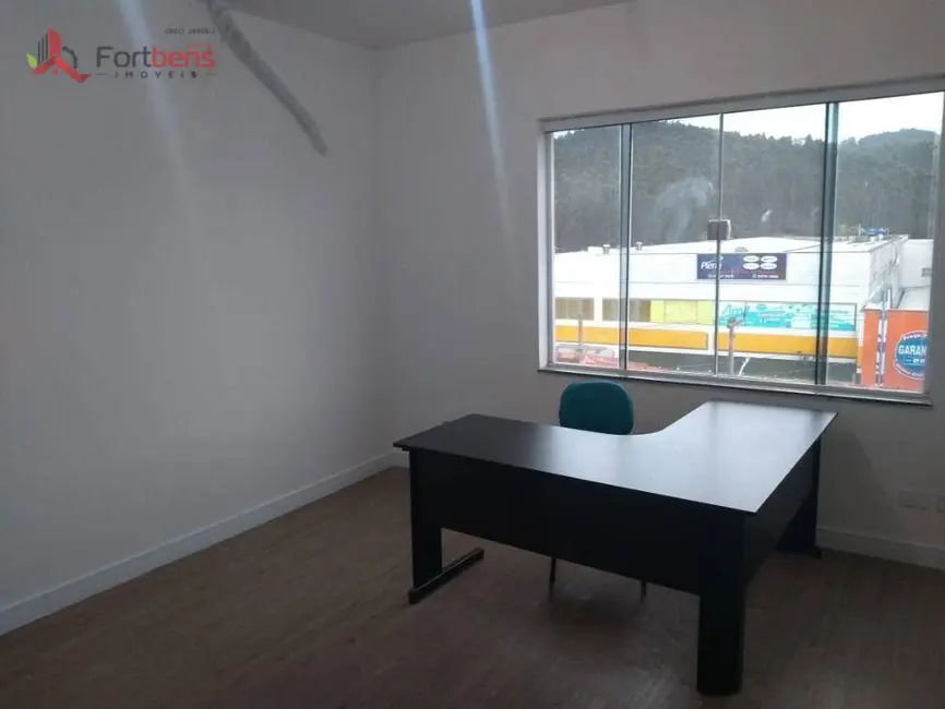 Sala Comercial para alugar, 30m2 em Região Central, Caieiras - SP - imagem 6 Foto 6 de Sala Comercial para alugar, 30m2 em Região Central, Caieiras - SP