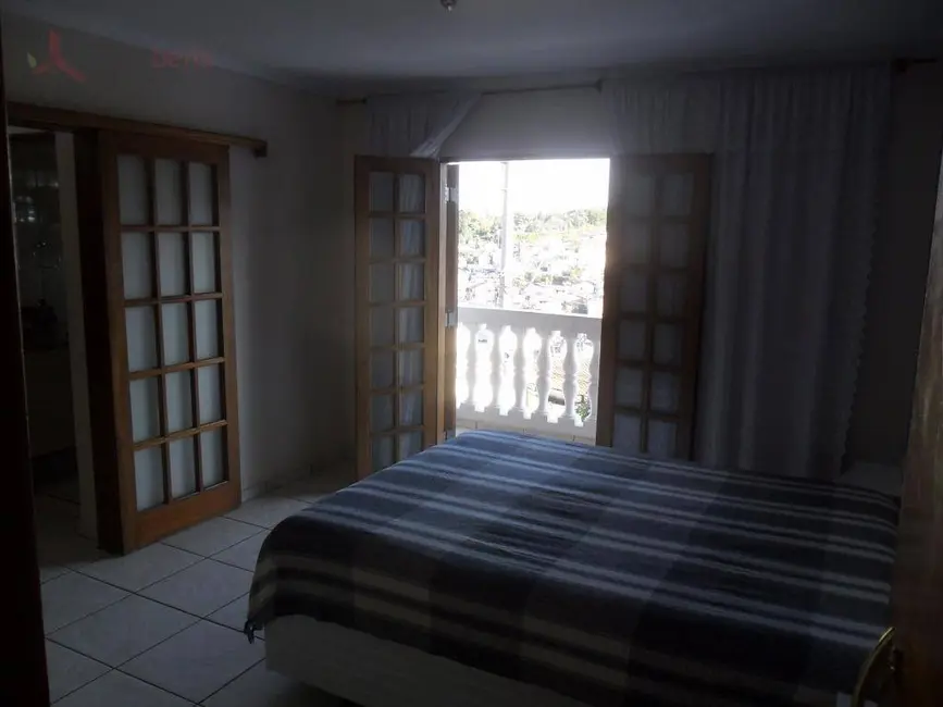 Foto 9 de Sobrado com 3 quartos à venda, 150m2 em Serpa, Caieiras - SP