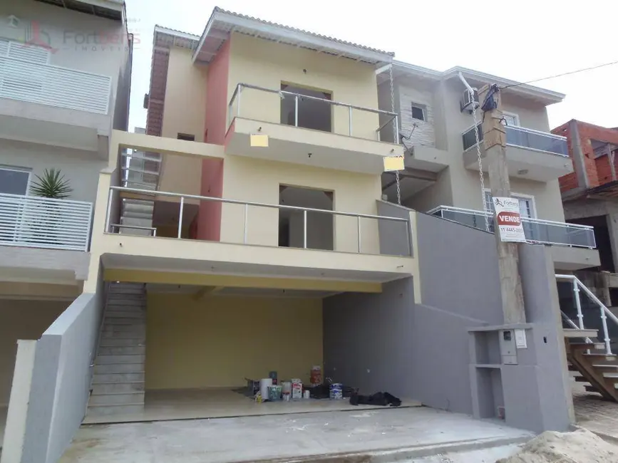 Foto 2 de Sobrado com 3 quartos à venda, 190m2 em Villa Verde, Franco Da Rocha - SP