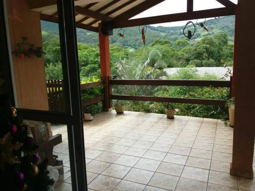 Foto 6 de Chácara com 3 quartos à venda, 750m2 em Laranjeiras, Caieiras - SP