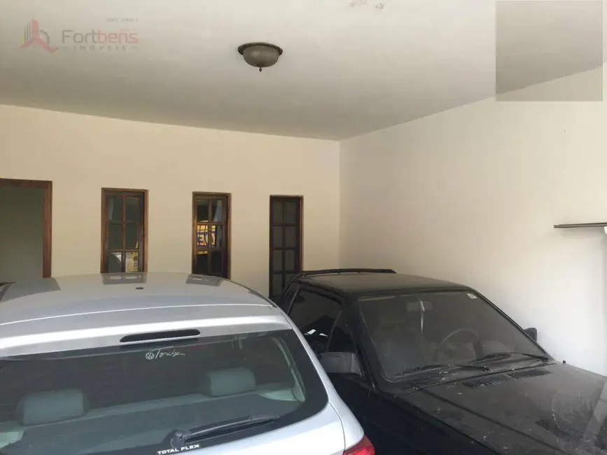 Foto 2 de Sobrado com 4 quartos à venda, 300m2 em Serpa, Caieiras - SP