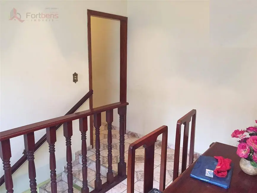 Foto 6 de Sobrado com 4 quartos à venda, 300m2 em Serpa, Caieiras - SP