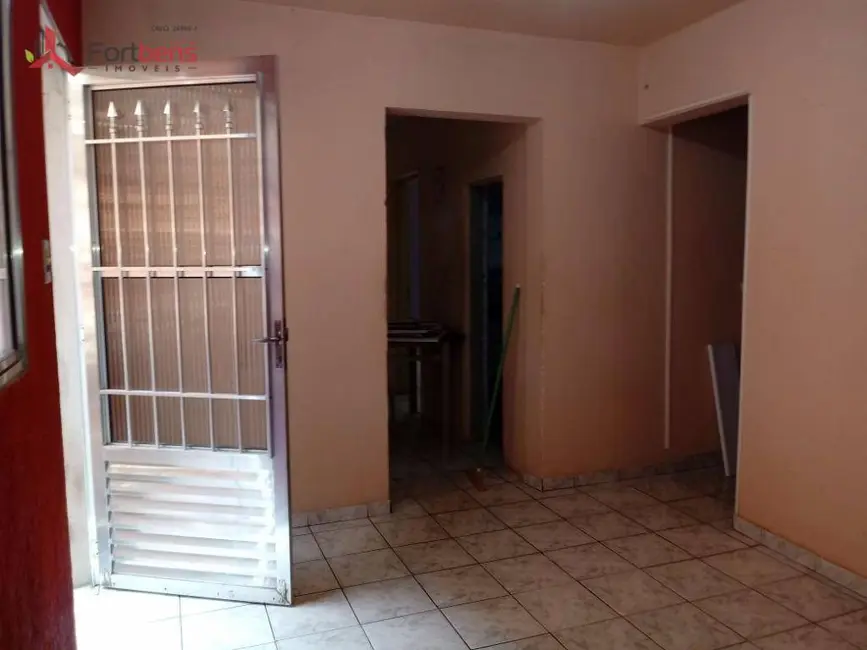 Casa com 3 quartos para alugar, 147m2 em Vera Tereza, Caieiras - SP - imagem 3 Foto 3 de Casa com 3 quartos para alugar, 147m2 em Vera Tereza, Caieiras - SP