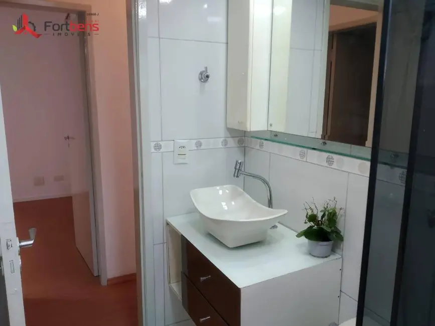 Foto 3 de Apartamento com 2 quartos para alugar, 60m2 em Jardim Anhangüera, São Paulo - SP