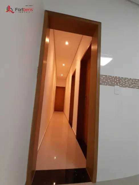 Casa com 3 quartos à venda, 179m2 em Jardim Russo, São Paulo - SP - imagem 4 Foto 4 de Casa com 3 quartos à venda, 179m2 em Jardim Russo, São Paulo - SP