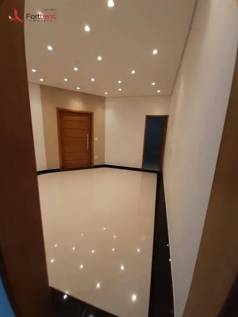 Casa com 3 quartos à venda, 179m2 em Jardim Russo, São Paulo - SP - imagem 3 Foto 3 de Casa com 3 quartos à venda, 179m2 em Jardim Russo, São Paulo - SP