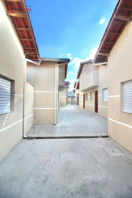 Foto 2 de Casa de Condomínio com 2 quartos à venda, 45m2 em Estância Lago Azul, Franco Da Rocha - SP