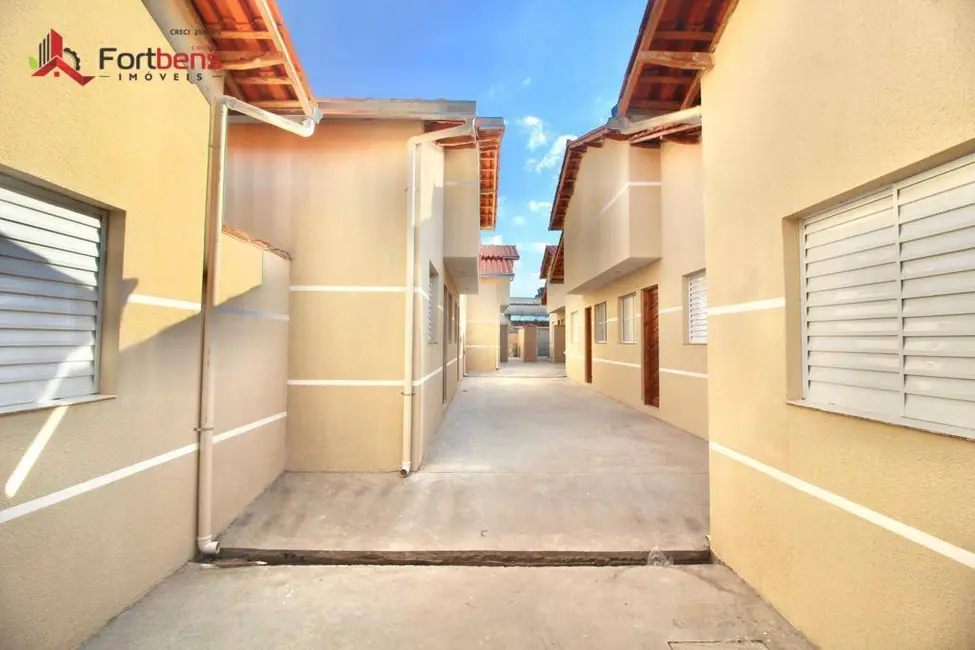 Foto 3 de Casa de Condomínio com 2 quartos à venda, 45m2 em Estância Lago Azul, Franco Da Rocha - SP