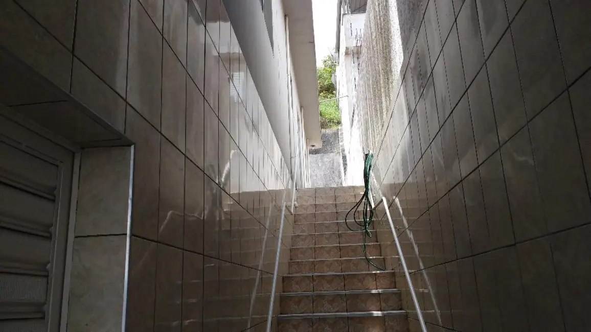 Foto 2 de Sobrado com 2 quartos à venda, 289m2 em Serpa, Caieiras - SP