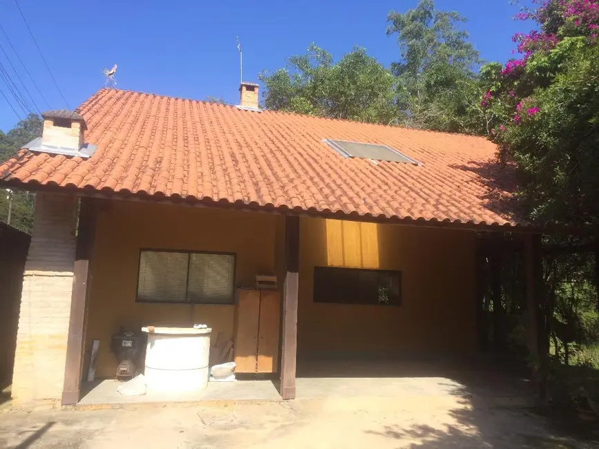 Chácara com 5 quartos à venda, 150m2 em Jardim Luciana, Franco Da Rocha - SP - imagem 2 Foto 2 de Chácara com 5 quartos à venda, 150m2 em Jardim Luciana, Franco Da Rocha - SP