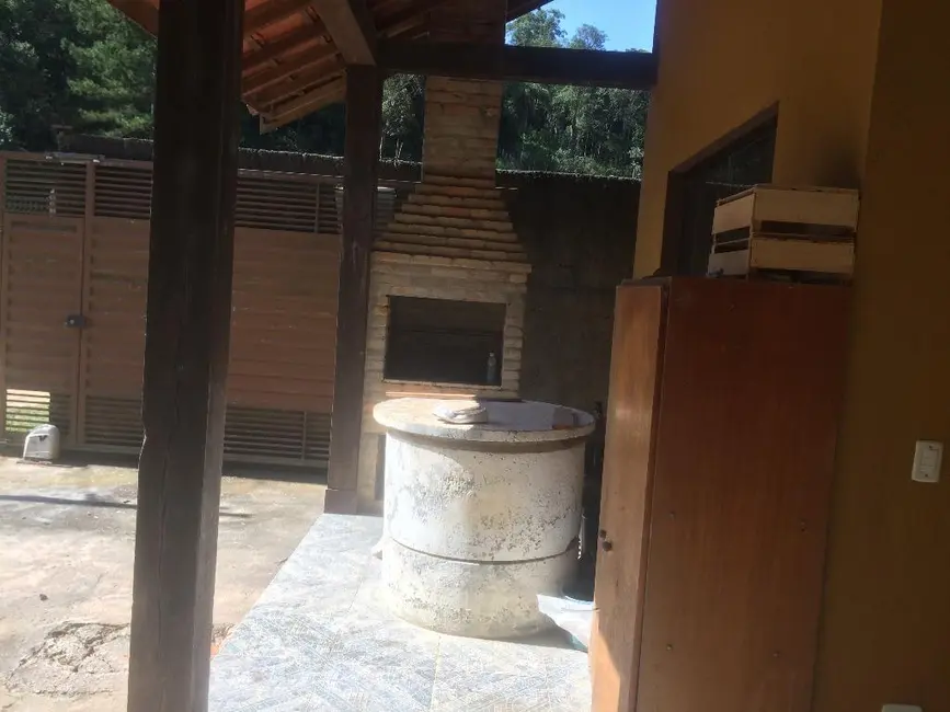 Chácara com 5 quartos à venda, 150m2 em Jardim Luciana, Franco Da Rocha - SP - imagem 3 Foto 3 de Chácara com 5 quartos à venda, 150m2 em Jardim Luciana, Franco Da Rocha - SP