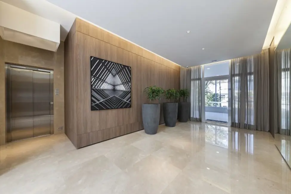 Apartamento com 4 quartos à venda, 235m2 em Alto da Lapa, São Paulo - SP - imagem 2 Foto 2 de Apartamento com 4 quartos à venda, 235m2 em Alto da Lapa, São Paulo - SP