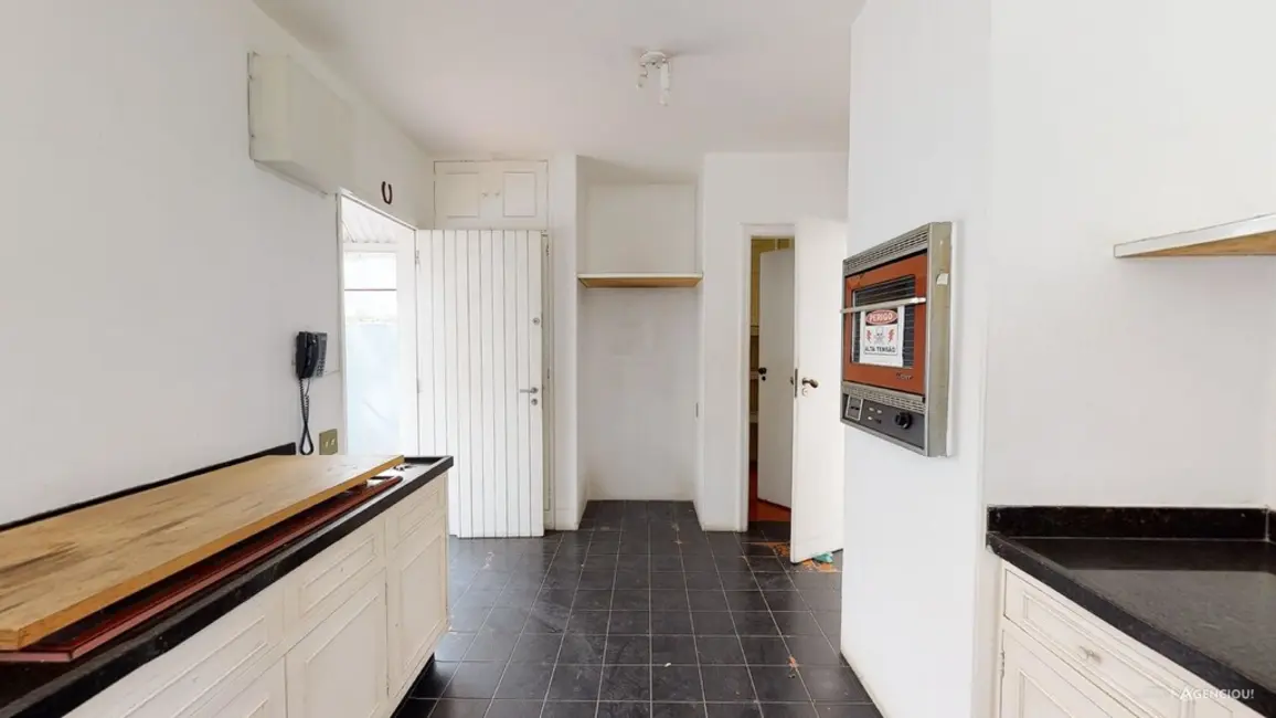 Foto 3 de Casa com 7 quartos à venda, 380m2 em Vila Madalena, São Paulo - SP