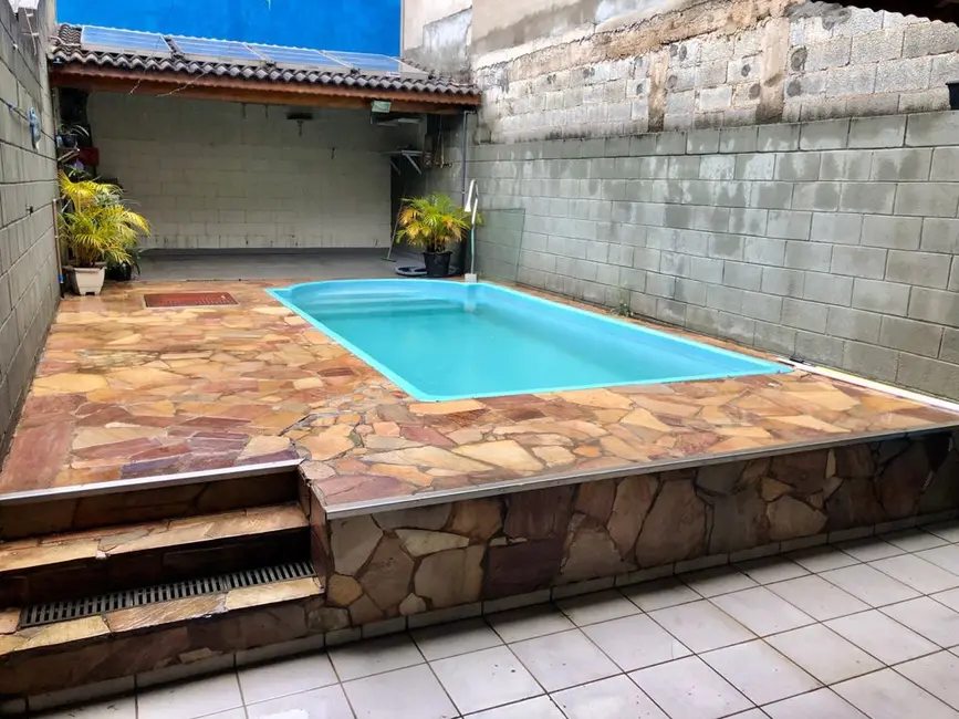 Foto 1 de Sobrado com 3 quartos à venda, 161m2 em Caieiras - SP