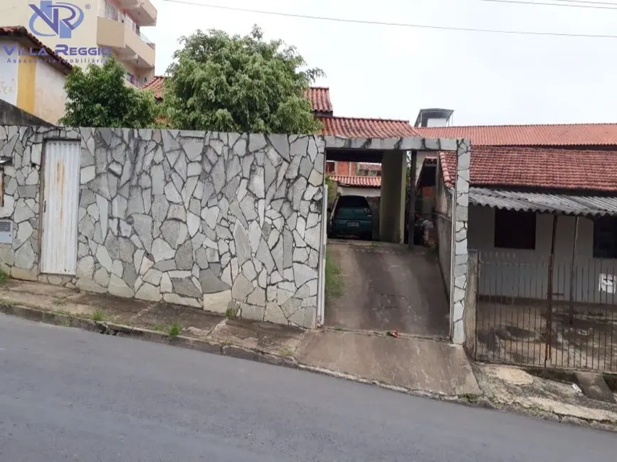 Casa com 3 quartos à venda, 252m2 em Pilar Do Sul - SP - imagem 1 Foto 1 de Casa com 3 quartos à venda, 252m2 em Pilar Do Sul - SP