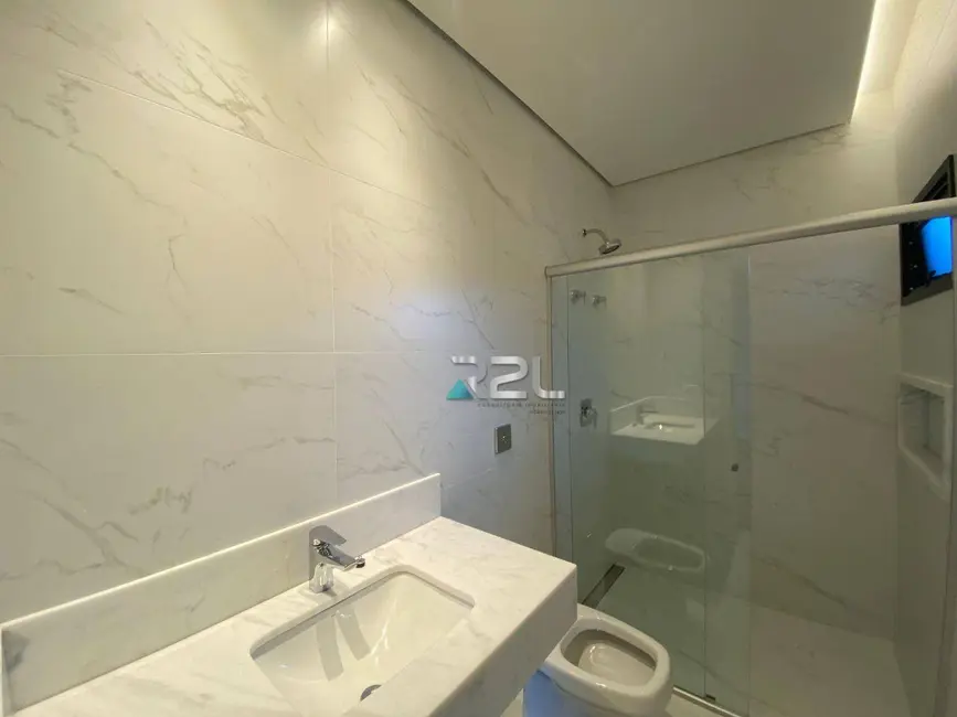 Sobrado com 4 quartos à venda, 360m2 em Campo Grande - MS - imagem 3 Foto 3 de Sobrado com 4 quartos à venda, 360m2 em Campo Grande - MS