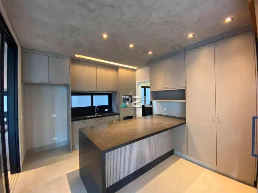 Sobrado com 4 quartos à venda, 360m2 em Campo Grande - MS - imagem 6 Foto 6 de Sobrado com 4 quartos à venda, 360m2 em Campo Grande - MS