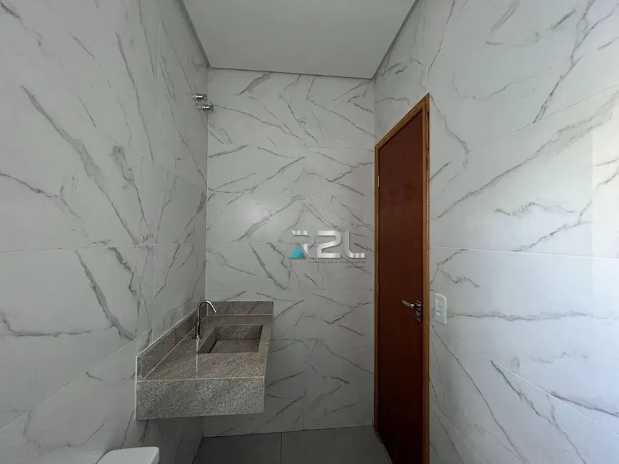 Foto 6 de Casa com 3 quartos à venda, 225m2 em Parque Residencial Rita Vieira, Campo Grande - MS