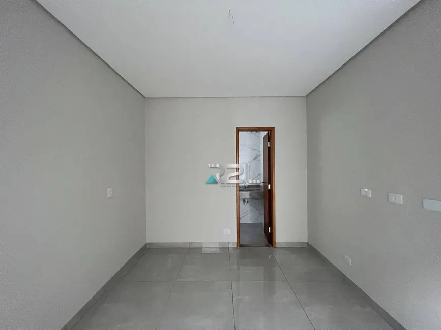 Foto 5 de Casa com 3 quartos à venda, 225m2 em Parque Residencial Rita Vieira, Campo Grande - MS