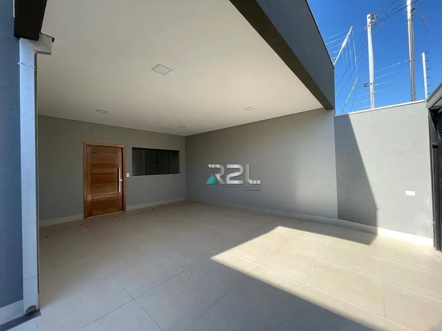Foto 2 de Casa com 3 quartos à venda, 270m2 em Parque Residencial Rita Vieira, Campo Grande - MS