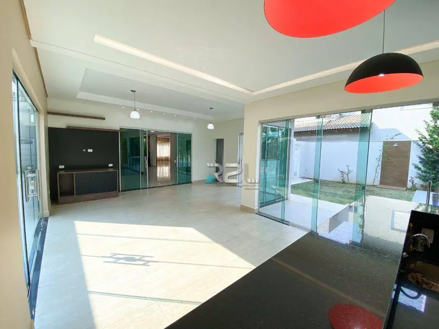 Sobrado com 3 quartos à venda, 512m2 em Residencial Damha II, Campo Grande - MS - imagem 9 Foto 9 de Sobrado com 3 quartos à venda, 512m2 em Residencial Damha II, Campo Grande - MS